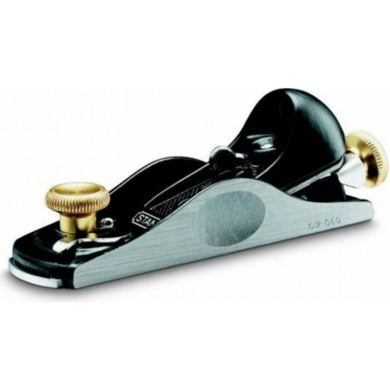 Stanley Galēvele ar lēzeni novietotu nazi